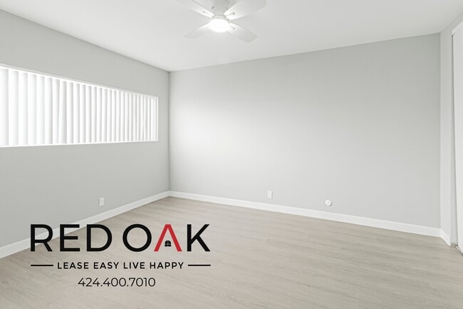 Building Photo - 127 W Live Oak St