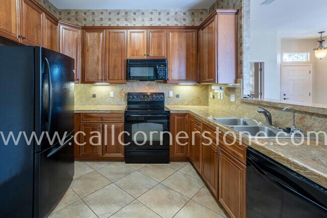 Building Photo - 5541 Cross Creek Dr