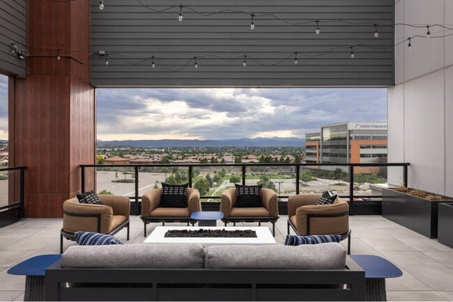 Building Photo - The Lincoln