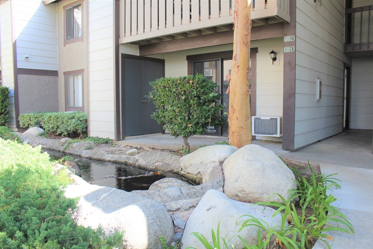 Primary Photo - $500 OFF 1ST MONTHS RENT!! Amazing 1 bedro...