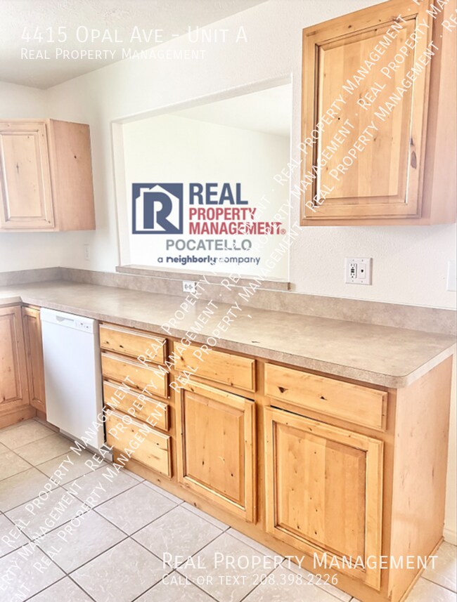Foto del edificio - 3 bed 2 bath ground floor apartment