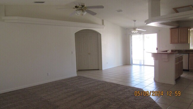Building Photo - 3 Bed 2 Bath 2 Car Garage