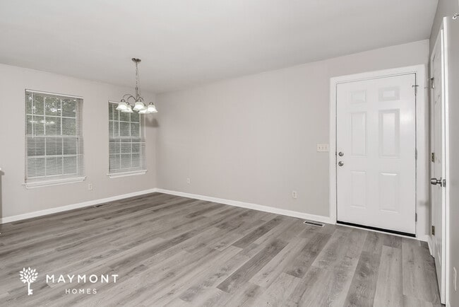 Building Photo - 211 Petworth Dr