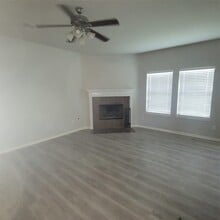 Building Photo - 306 Edgewater Park Dr