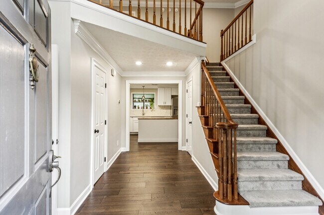 Building Photo - 120 Riding Trail Ct