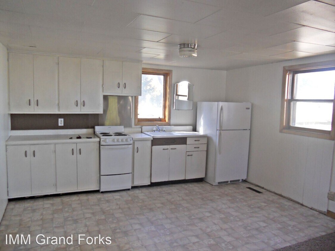 Building Photo - 2 br, 1 bath House - 2021 12th Avenue N.