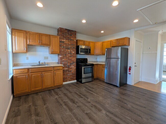 Kit 1 - 1120 Brookline Blvd