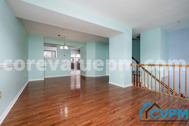 Foto del edificio - 1444 Stoney Point Way