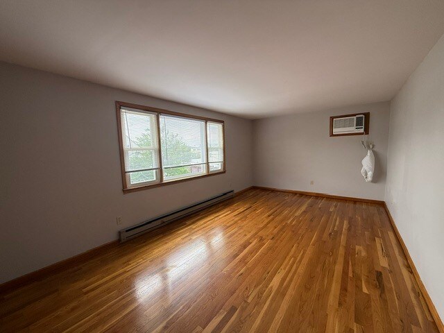 Foto del edificio - 537 Davis Ave