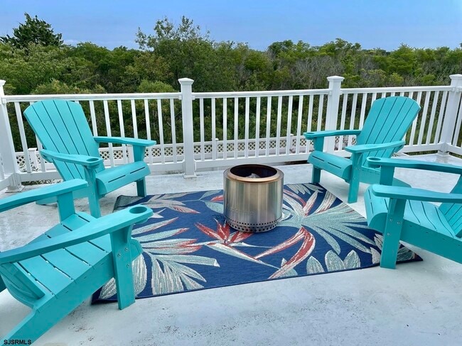 Building Photo - 5206 Ocean Dr S