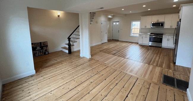 Building Photo - 14 Humboldt Pl