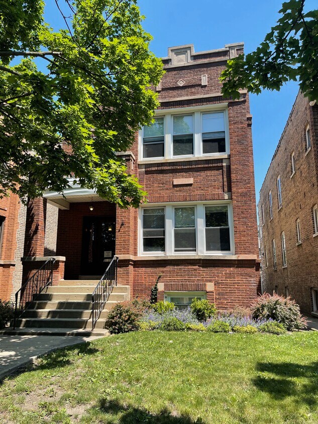 Primary Photo - 5135 N Bernard St