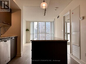 Building Photo - 88 Sheppard Ave E