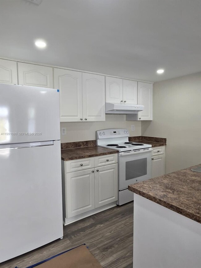 Building Photo - 6825 SW 45th Ln
