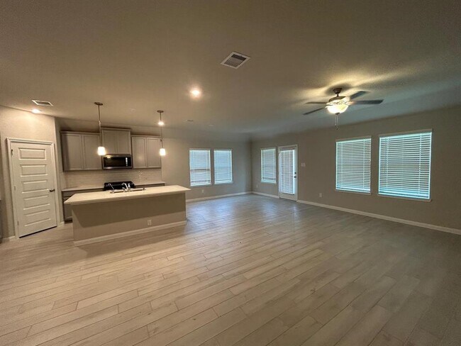 Foto del edificio - 1130 Muscadine Hollow Ln