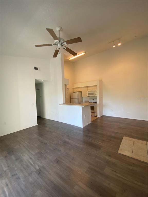 Foto del edificio - 1229 Bermuda Lakes Ln