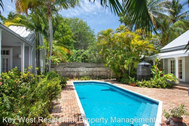 Building Photo - 2 br, 2 bath House - 1215 Varela Street #D