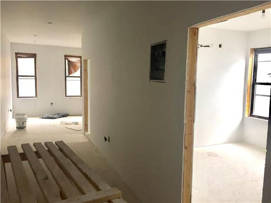 Interior Photo - 1164 Elder Ave