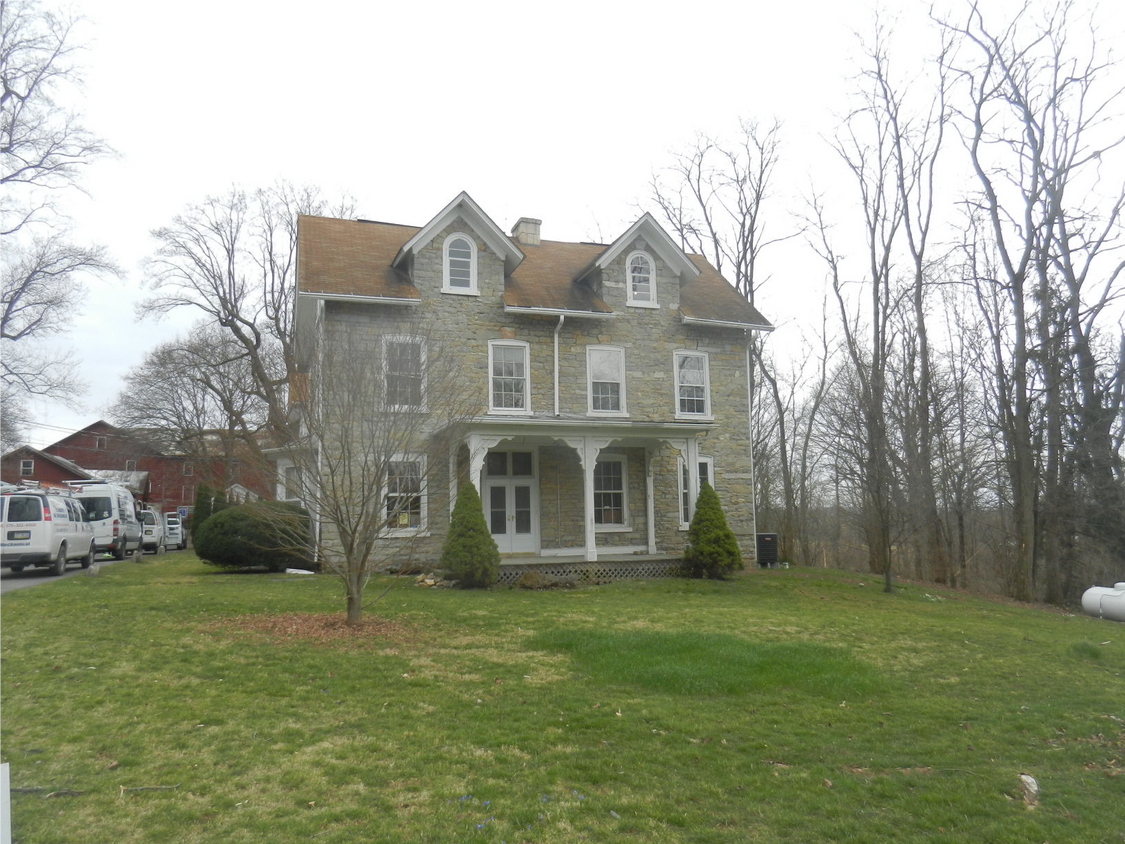Primary Photo - 280 Mount Equity Rd