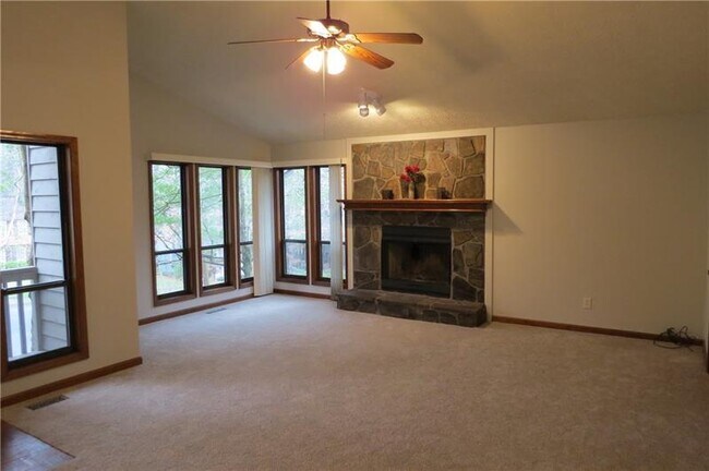 Foto del edificio - 3701 Frey Lake Rd NW