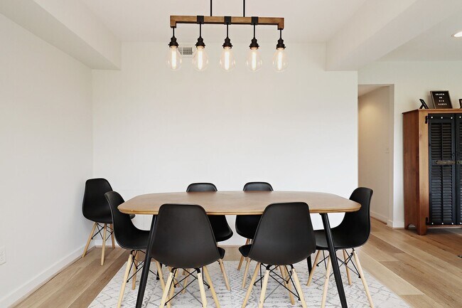 Building Photo - Monticello Overlook Condo With Stunning Vi...