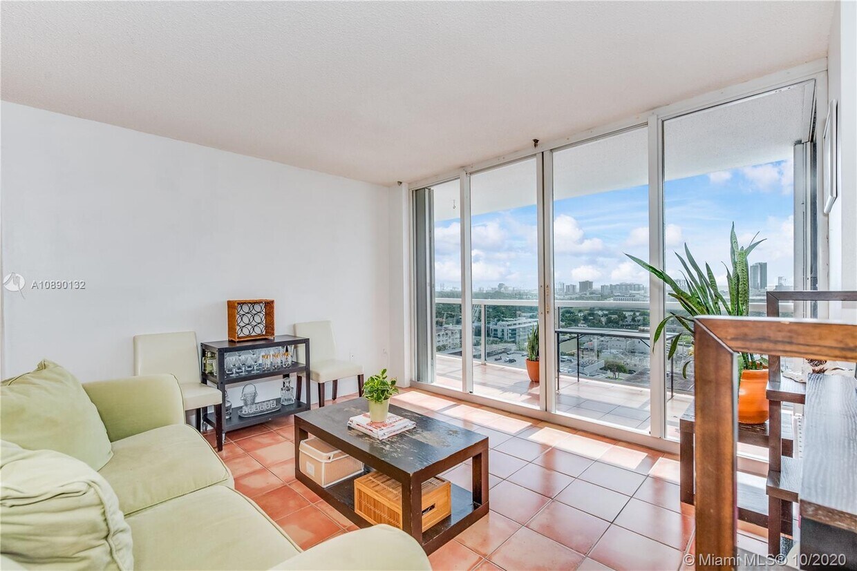Foto principal - 1800 Sunset Harbour Dr
