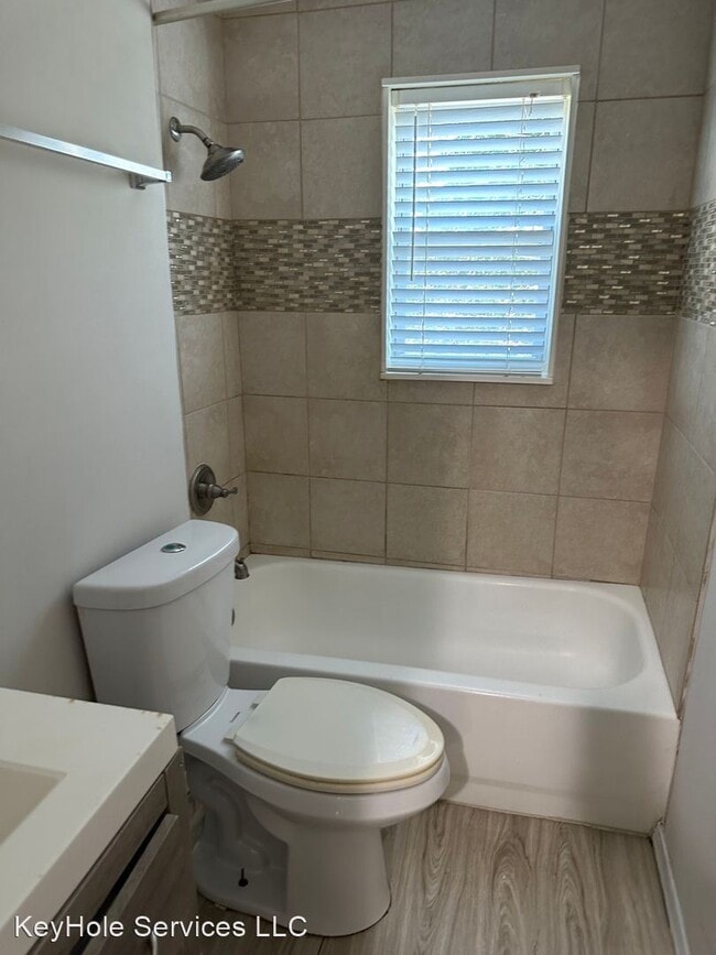 Building Photo - 3 br, 1.5 bath House - 621 S Pulaski Street