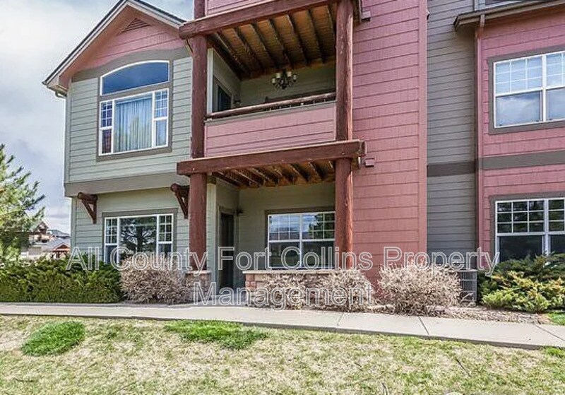 Foto principal - 5220 Boardwalk Dr