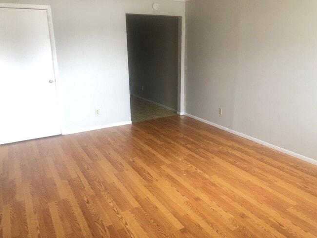 Building Photo - 1510 Woods Ave