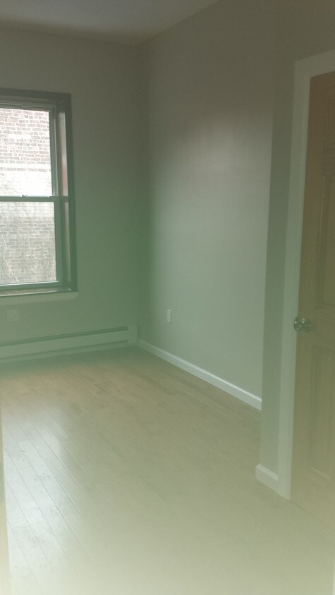 Building Photo - 889 Saratoga Ave