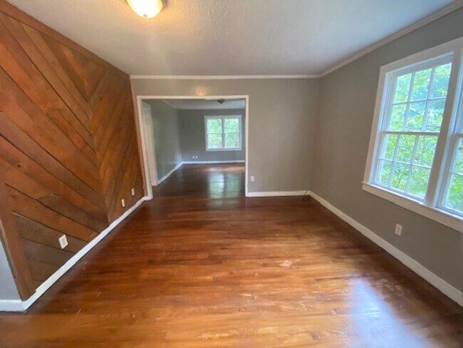 Foto del edificio - Renovated 3 Bedroom 1 Bath Home for Rent!