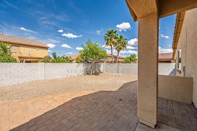 Foto del edificio - 44212 W Cydnee Dr