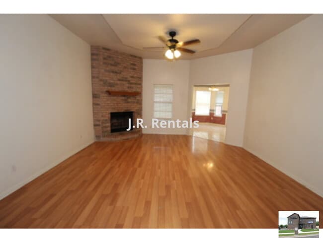 Building Photo - 4209 Adobe Dr