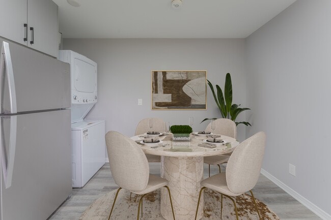Building Photo - Beautiful 2 Bedroom Basement Apartment – A...