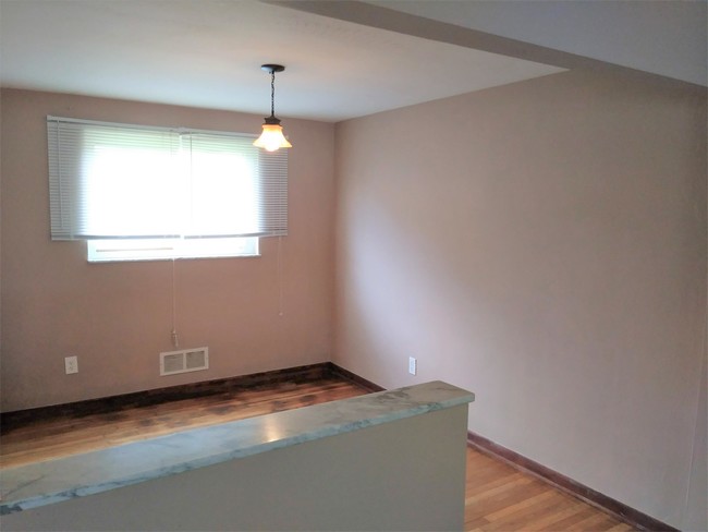 Building Photo - 2313 Harrison St