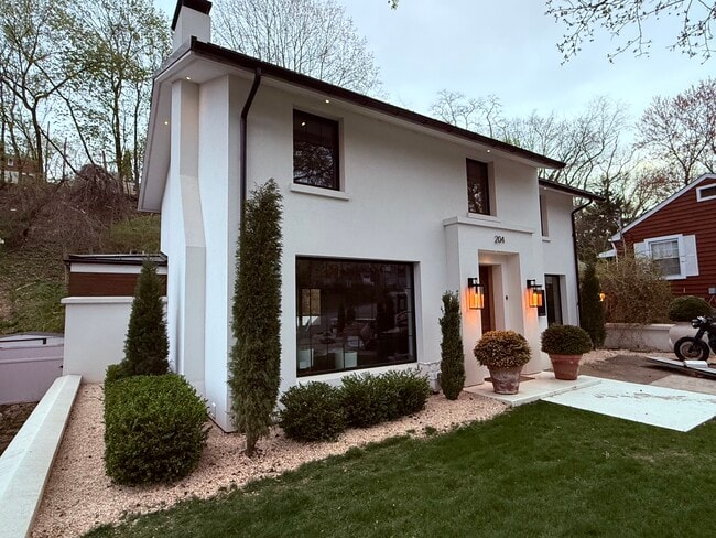 Foto del edificio - 204 Datura Dr