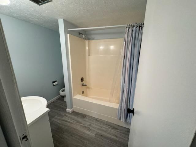 Foto del edificio - 9956 Johnnycake Ridge Rd