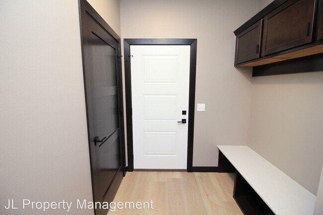 Foto del edificio - 4 br, 3 bath House - 5402 W Patriot Street