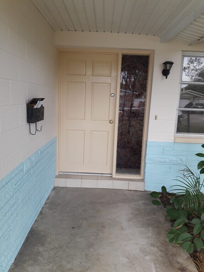 Front Door - 1727 Montana Ave NE