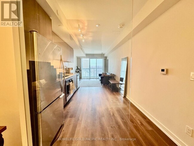 Building Photo - 2 Sonic Way