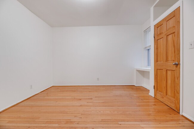 Building Photo - 1241 Duncan Pl NE