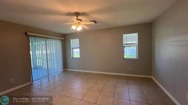 Foto del edificio - 1850 SW Effland Ave