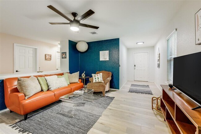 Foto del edificio - 5301 Apple Orchard Ln
