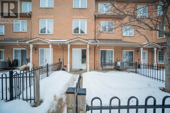Building Photo - 12 St Moritz Way