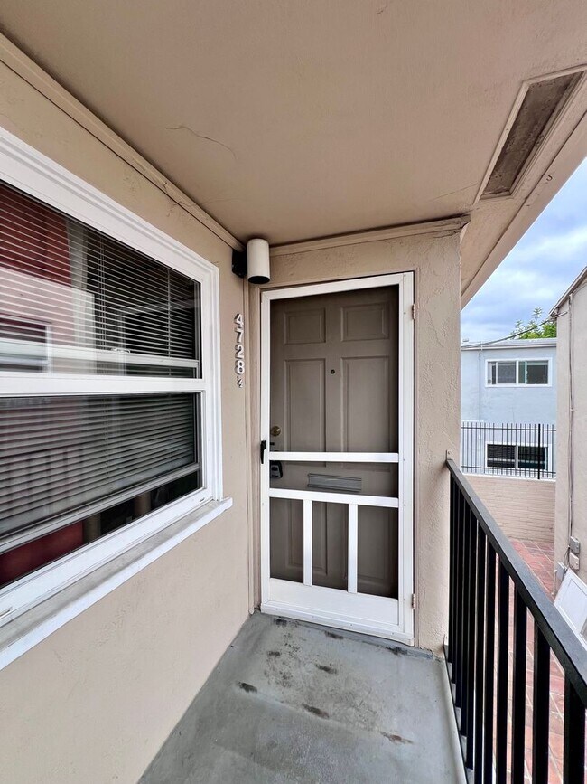 Foto del edificio - 4720-34 Wilson Ave