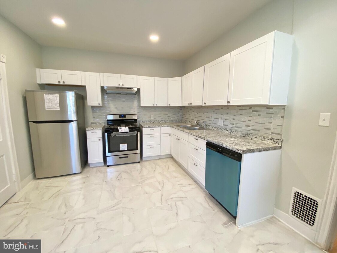 Foto principal - 238 Conover St