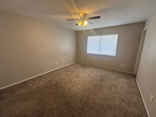 Building Photo - 22739 Millgate Dr
