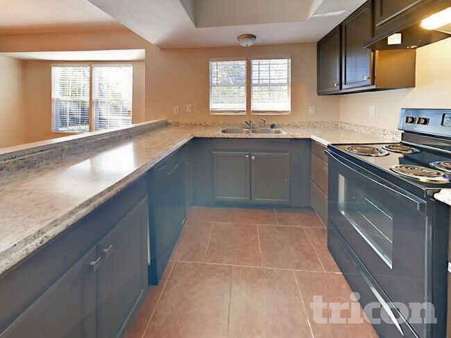 Foto del edificio - 6227 Ridge Pl St