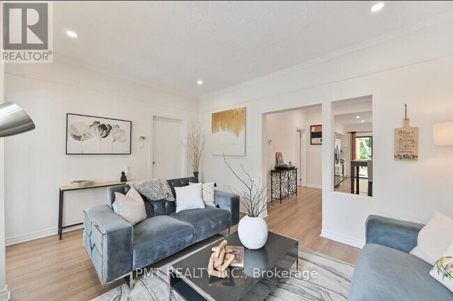 Photo du bâtiment - 406 Nairn Ave