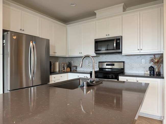 Building Photo - 4096 E Peony Paseo